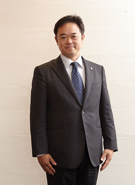 小岩 健敏