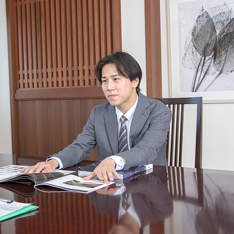 川守 智也